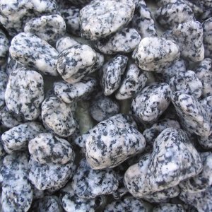 Black and White Pebble Gravel PG010