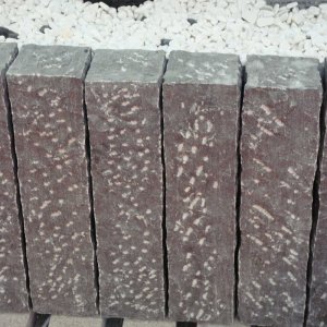 NG025 Padding Dark Kerbstone