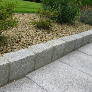 Grey Granite Kerbs NG001