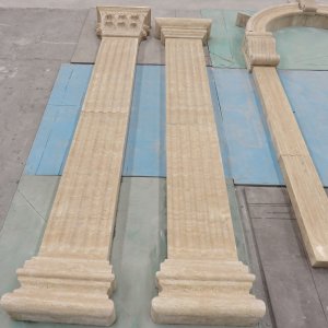 Travertine column NSC029
