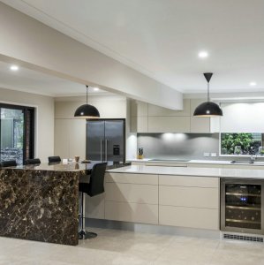 Dark Emperador NMJ031